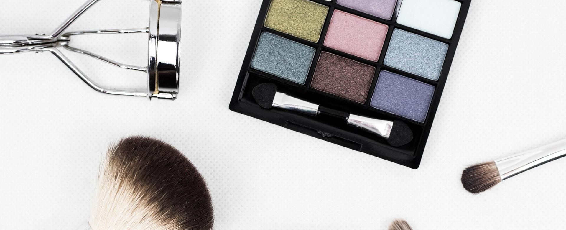 Geselecteerde Mode-Cosmeticawinkels -Geselecteerde Mode-Cosmeticawinkels makeup brushes 1761648 1920